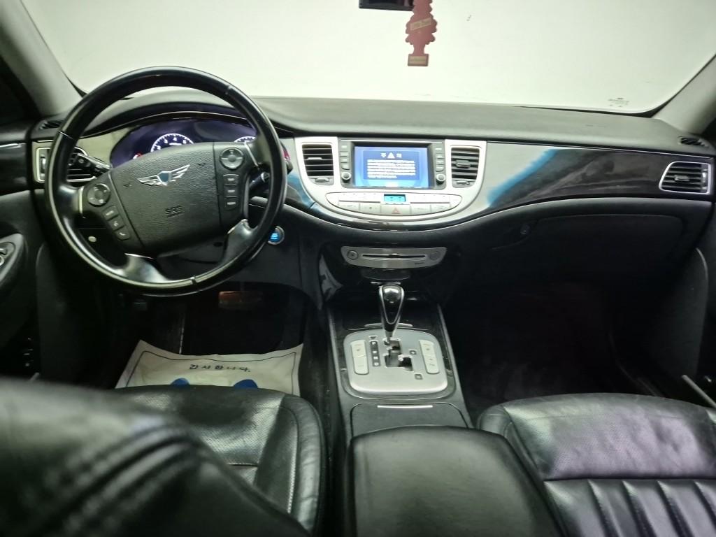 HYUNDAI Genesis BH 330