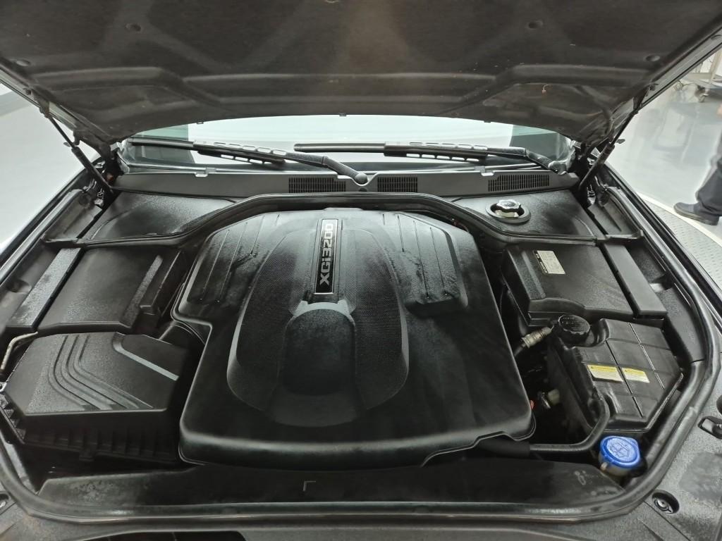 KG MOBILITY(SSANGYONG) New Chairman W CW600 4TRONIC