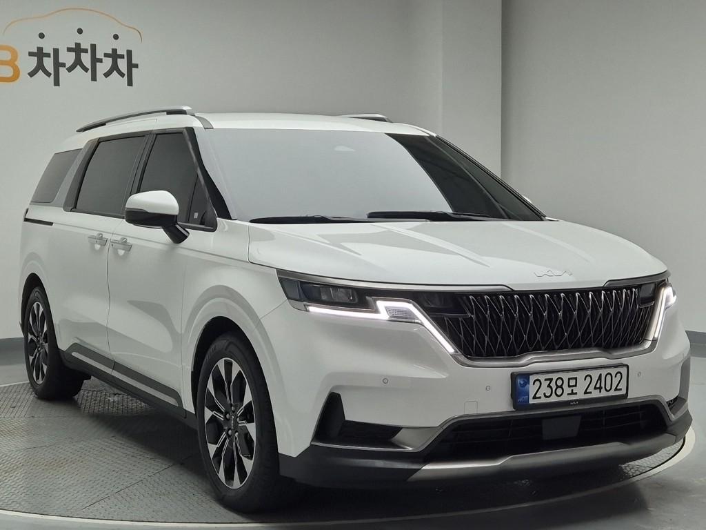 Kia Carnival 2023 photo 4