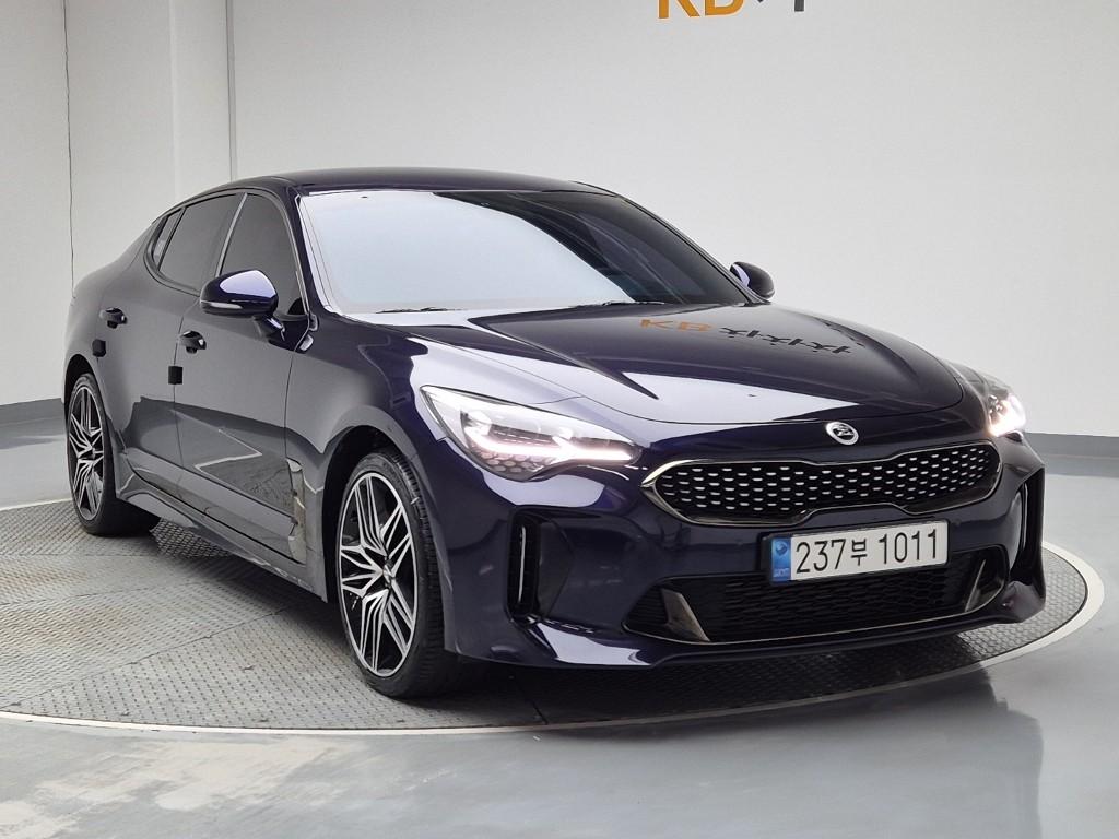 Kia Stinger Platinum Gasoline 2.0 Turbo GDI AWD 5