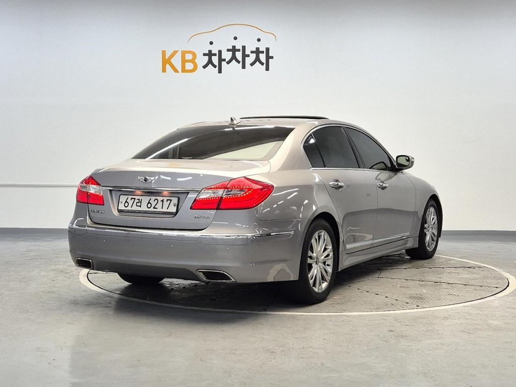 Hyundai Genesis Luxury V6 3.3 GDI 4
