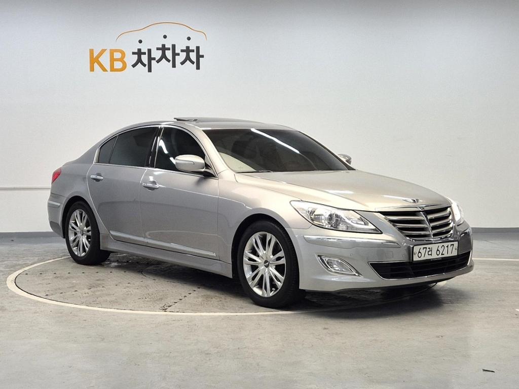 Hyundai Genesis Luxury V6 3.3 GDI 5