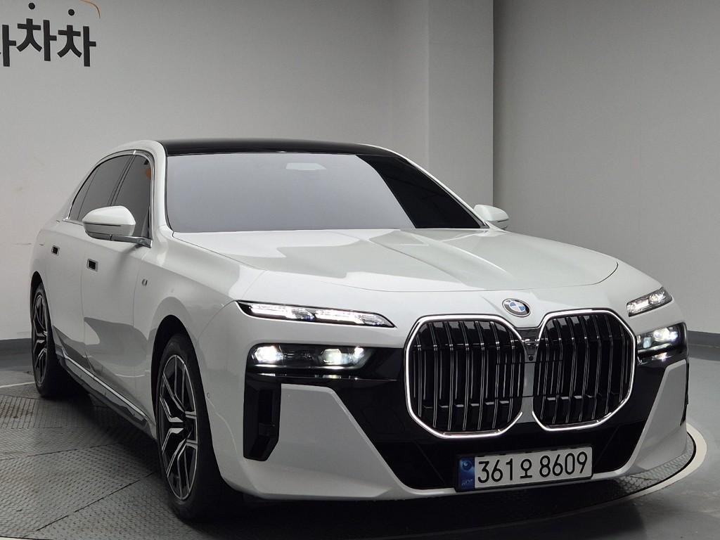 BMW 7 Series Generation M Sport 740i sDrive M Sport 5