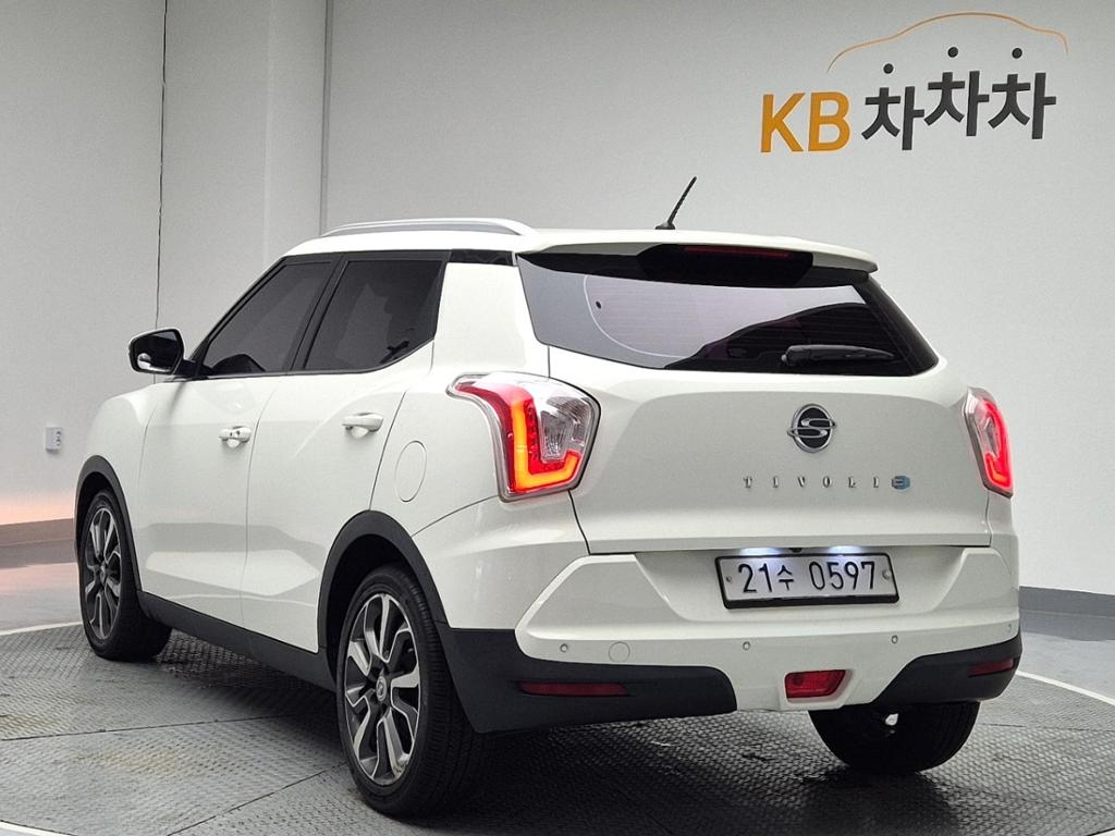 KG Mobility (Ssangyong) Tivoli LX Diesel 2WD 3