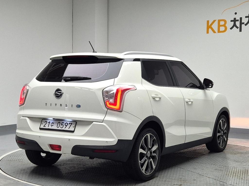 KG Mobility (Ssangyong) Tivoli LX Diesel 2WD 4