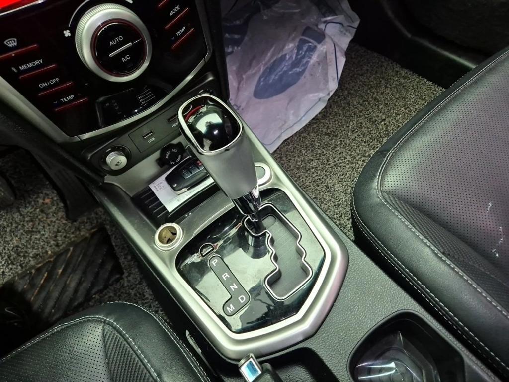 KG Mobility (Ssangyong) Tivoli LX Diesel 2WD 9