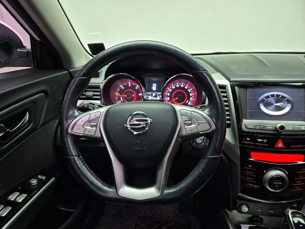 KG Mobility (Ssangyong) Tivoli LX Diesel 2WD 10