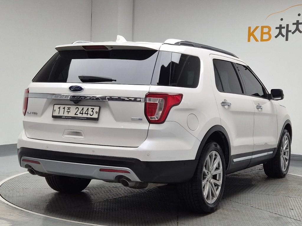 Ford Explorer Limited 2.3 EcoBoost AWD 4
