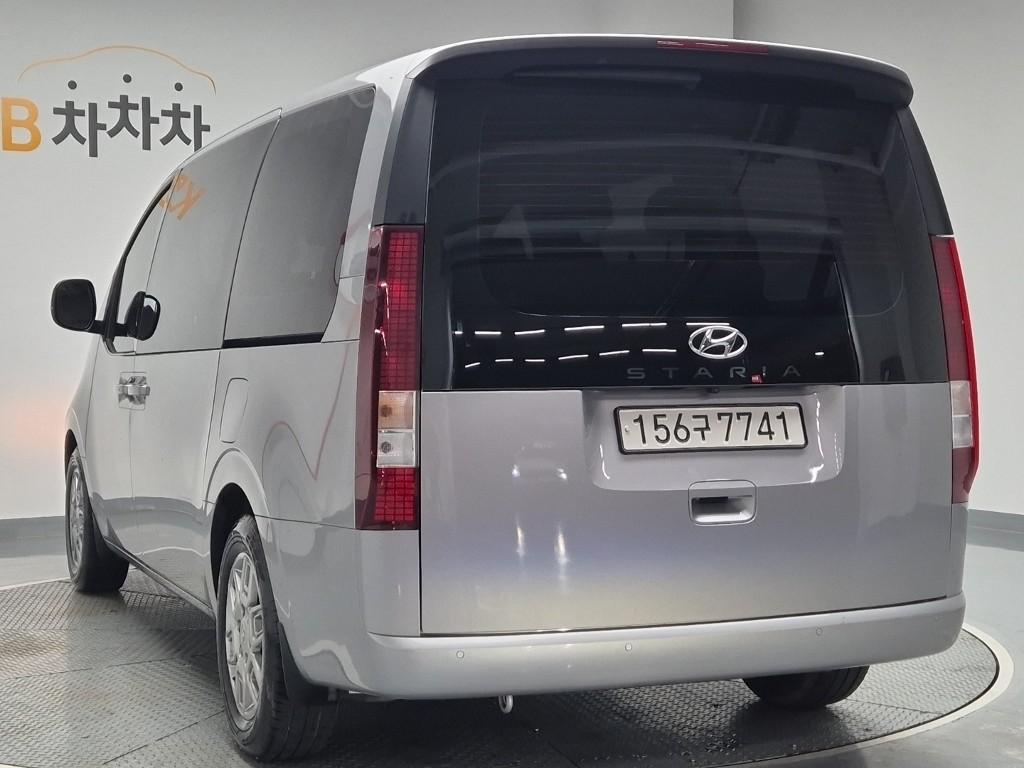 HYUNDAI Staria 2.2 Diesel Tourer 9-Seater 2W