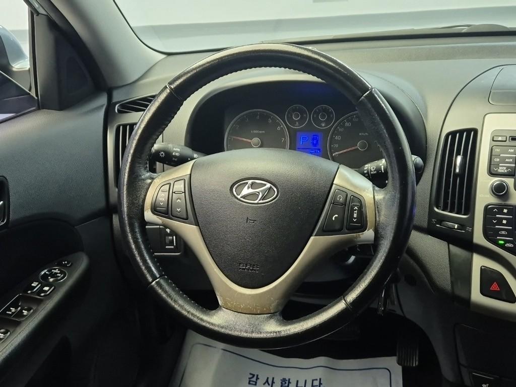 Hyundai i30 Luxury 1.6 VVT 10