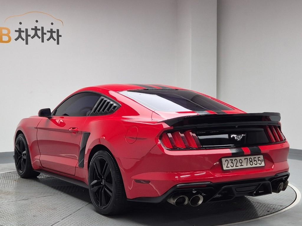 Ford Mustang Premium 2.3 Eco Coupe 3
