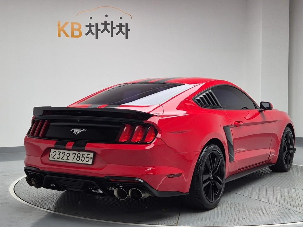Ford Mustang Premium 2.3 Eco Coupe 4