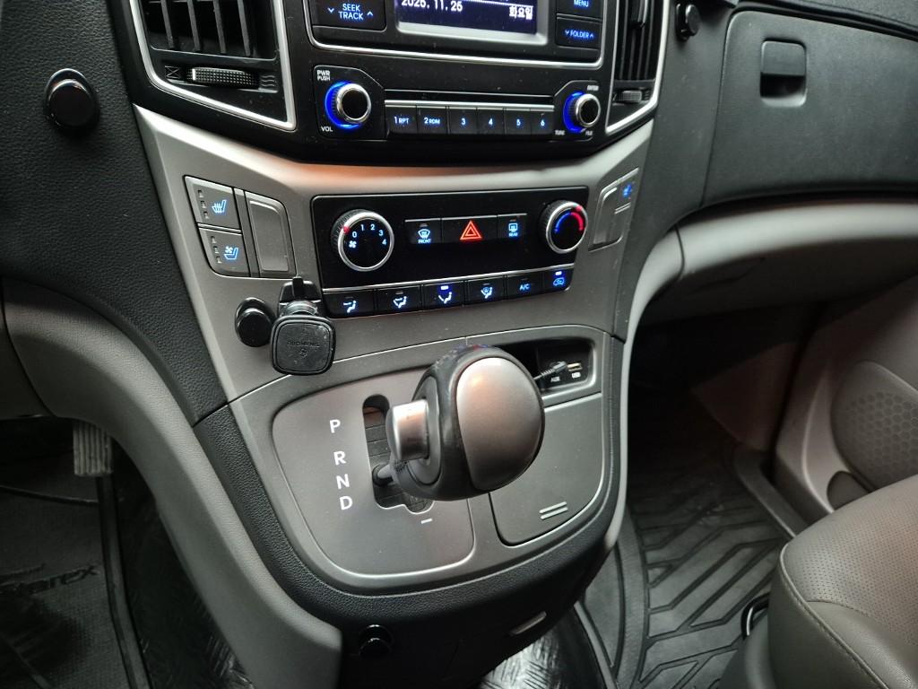 Hyundai Starex Grand Modern 2.5 WGT/ VGT 5 Van A/ T 9