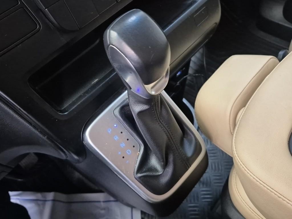 Hyundai Staria Modern Diesel 2.2 Tourer 2WD 9