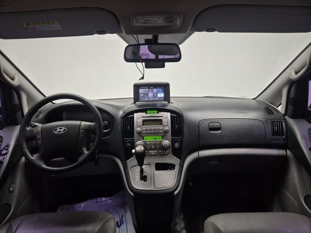 Hyundai Starex Grand CVX Premium 2.5 VGT/ WGT Wagon 8