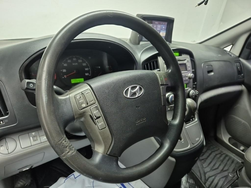 Hyundai Starex Grand CVX Premium 2.5 VGT/ WGT Wagon 10
