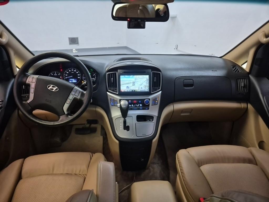 Hyundai Starex Grand Modern Special Limousine 2WD 8