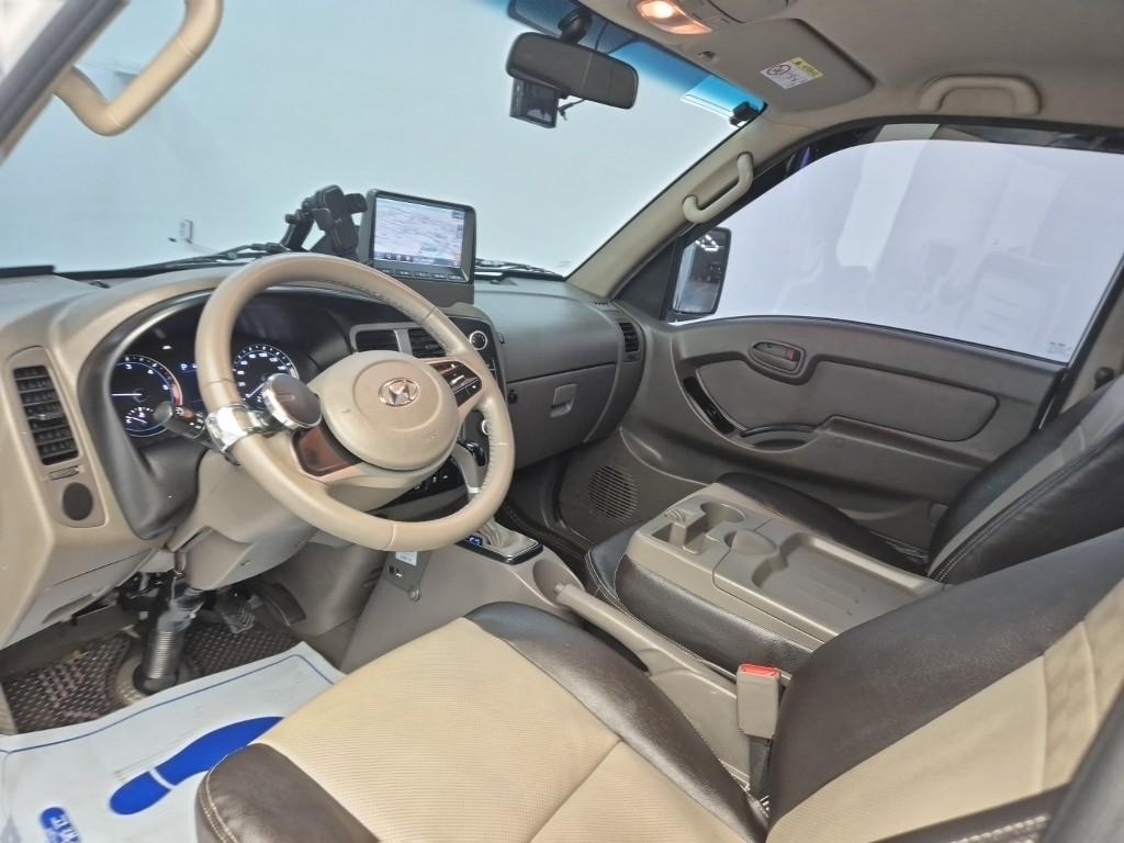 Hyundai Porter II Super Cab High Refrigerated Box Truck Long Wheelbase Super Cab 7