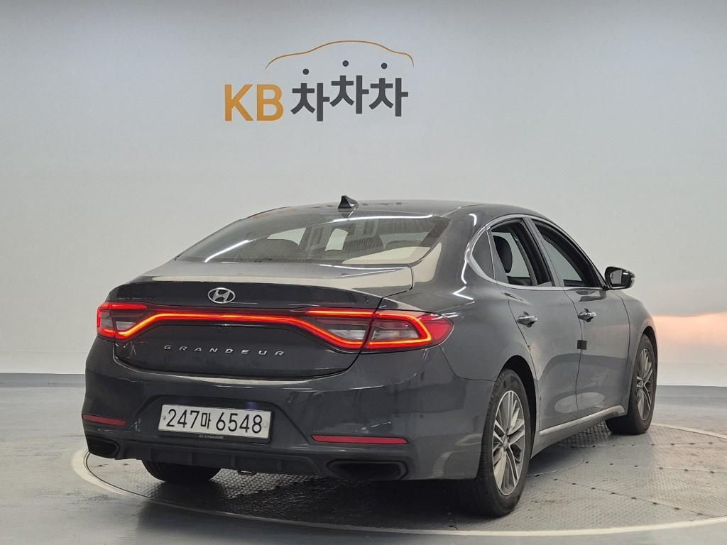 Hyundai Grandeur IG Modern Diesel 2.2 ISG 4