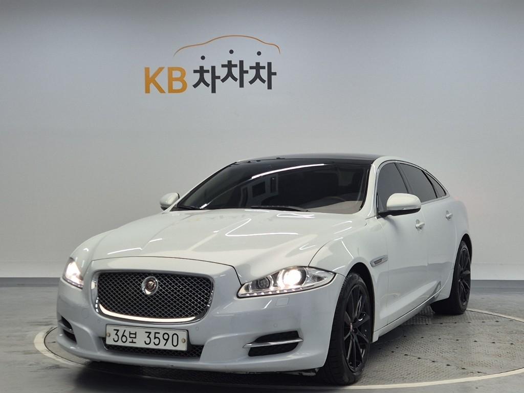 JAGUAR XJ (8th Generation) 3.0D LWB