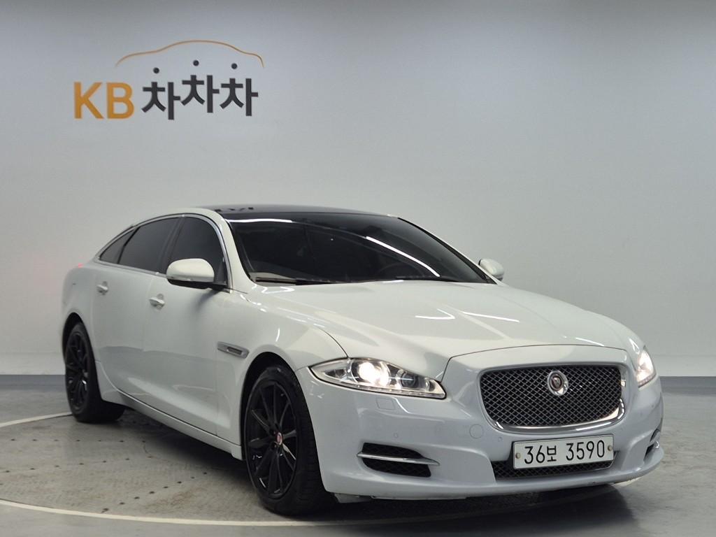 JAGUAR XJ (8th Generation) 3.0D LWB