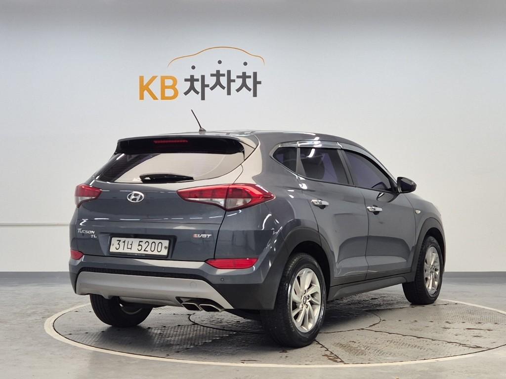 Hyundai Tucson Style e-VGT R2.0 2WD M/ T 4