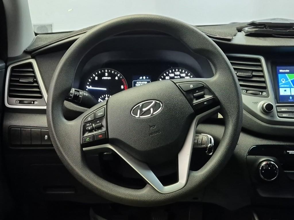 Hyundai Tucson Style e-VGT R2.0 2WD M/ T 10