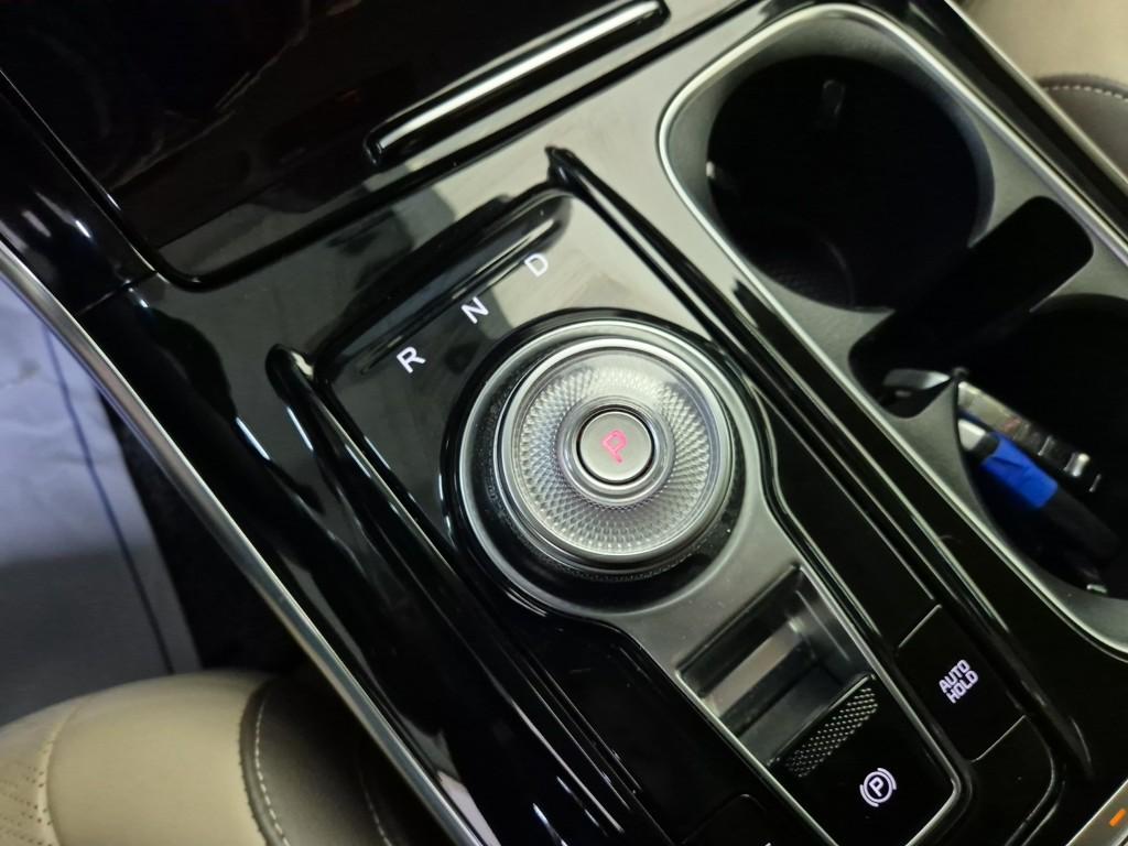 Kia Carnival New KA4 Signature D2.2 Diesel 9