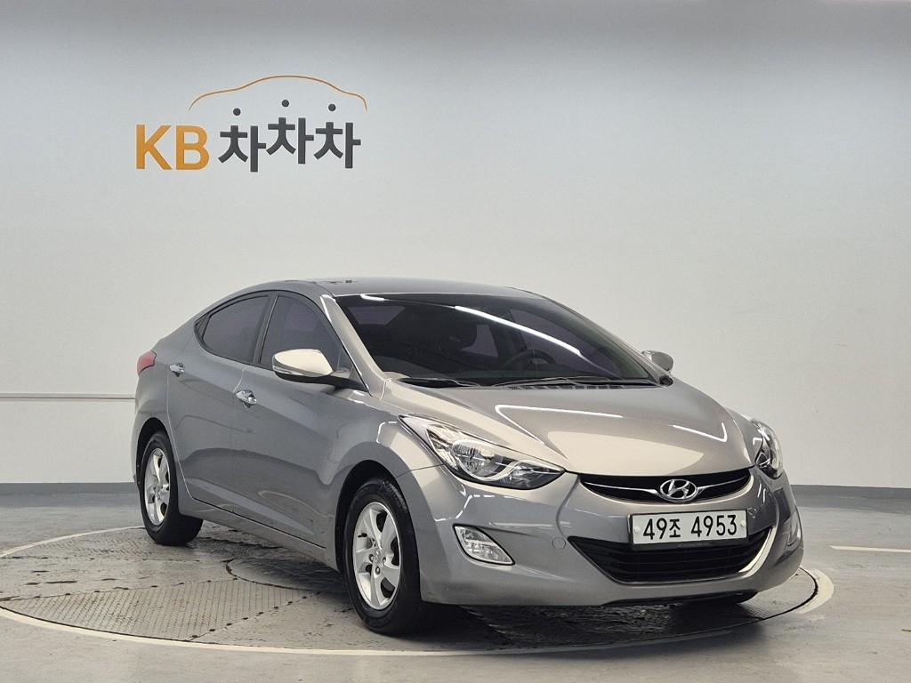 Hyundai Avante MD Luxury 1.6 GDi 5
