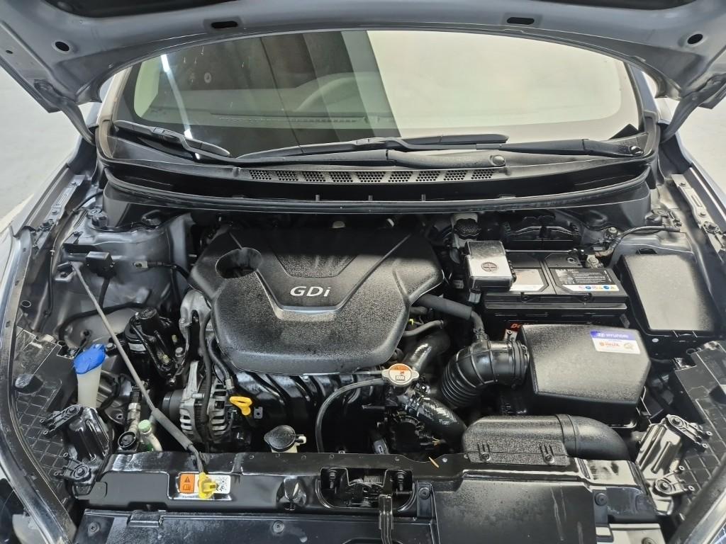 Hyundai Avante MD Luxury 1.6 GDi 6