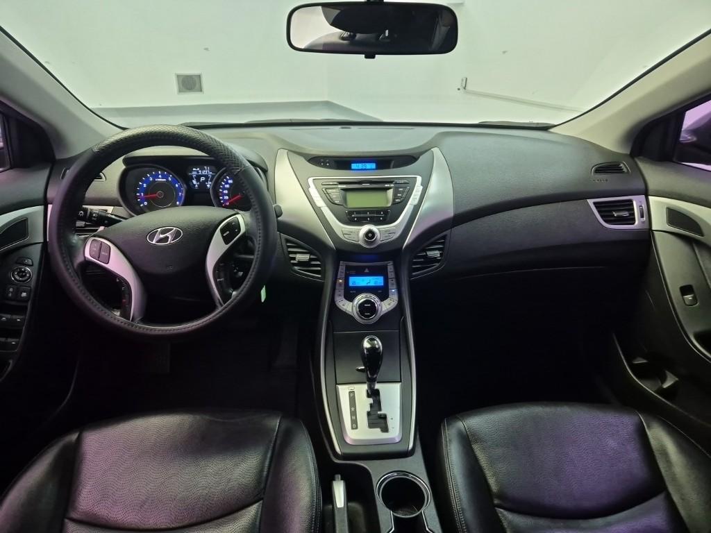 Hyundai Avante MD Luxury 1.6 GDi 8