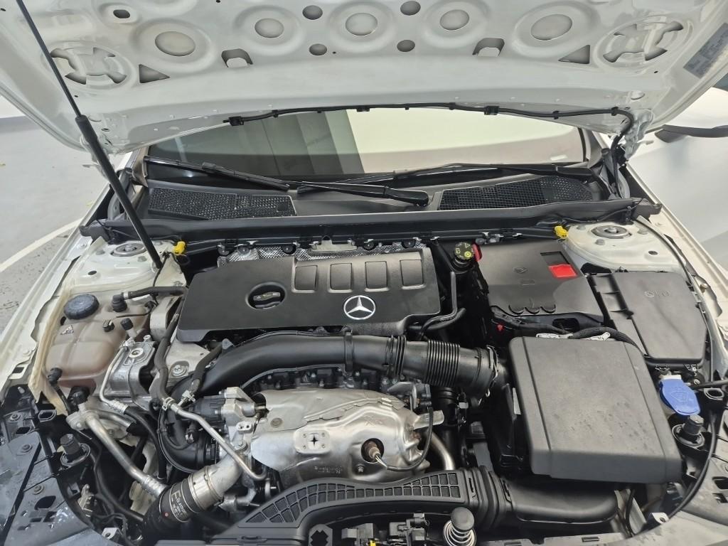 Mercedes-Benz C-Class A Class 4 Generation A250 Sedan 4MATIC — фото 5