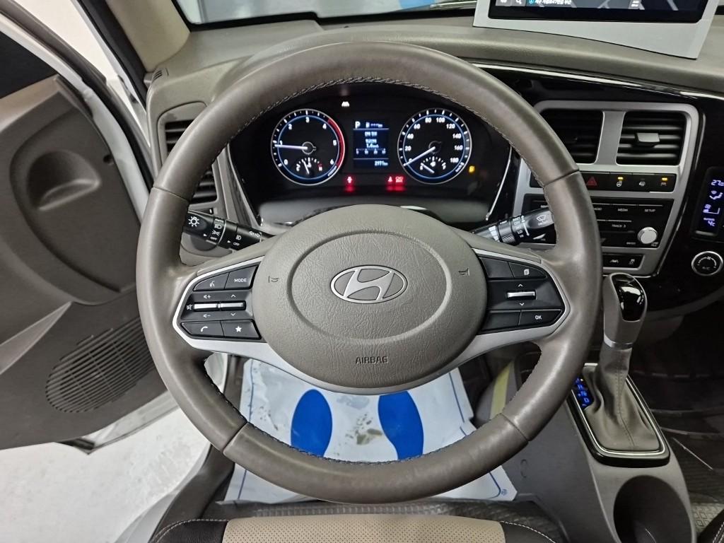 Hyundai Porter II LPG Super Cab LPG Fixed Floor Long Wheelbase Super Cab 9