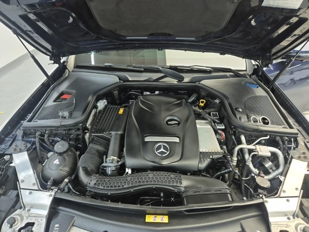 Mercedes-Benz E-Class Exclusive Standard 6