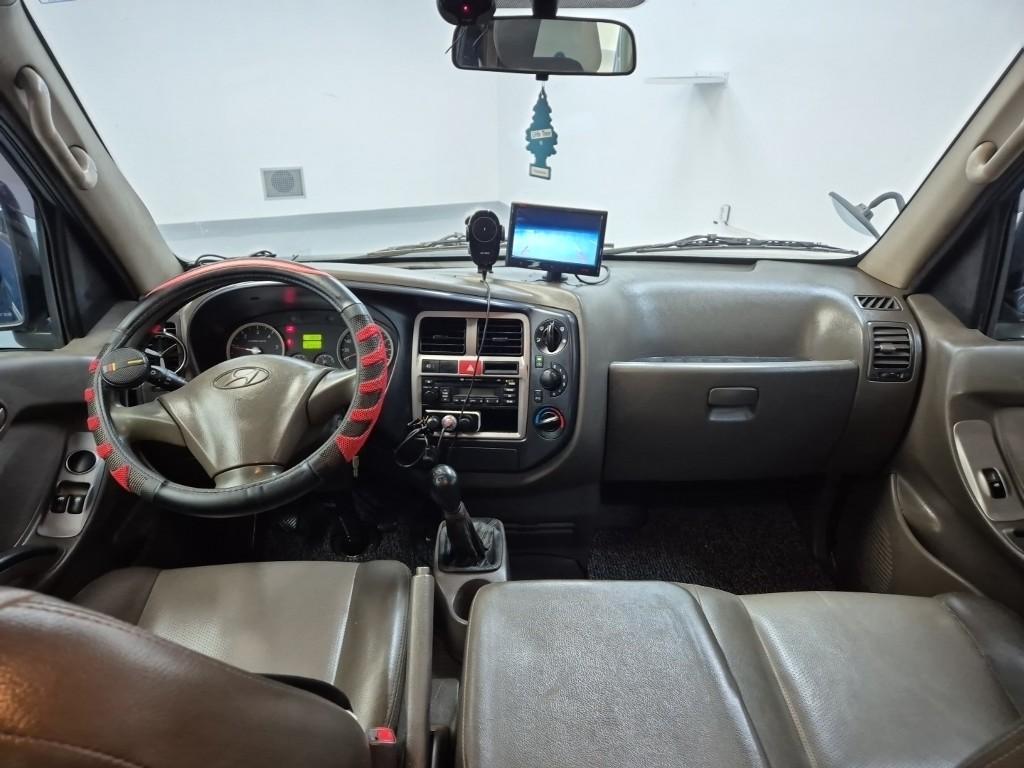 Hyundai Porter II Long Wheelbase Deluxe Long Wheelbase Double Cab 7