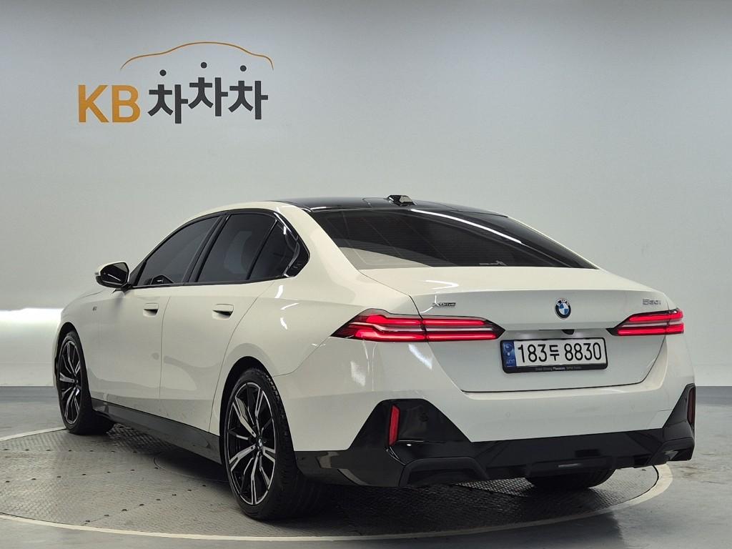 BMW 5 Series 8 Generation M Sport Pack 530i xDrive M Sport Pack — фото 2