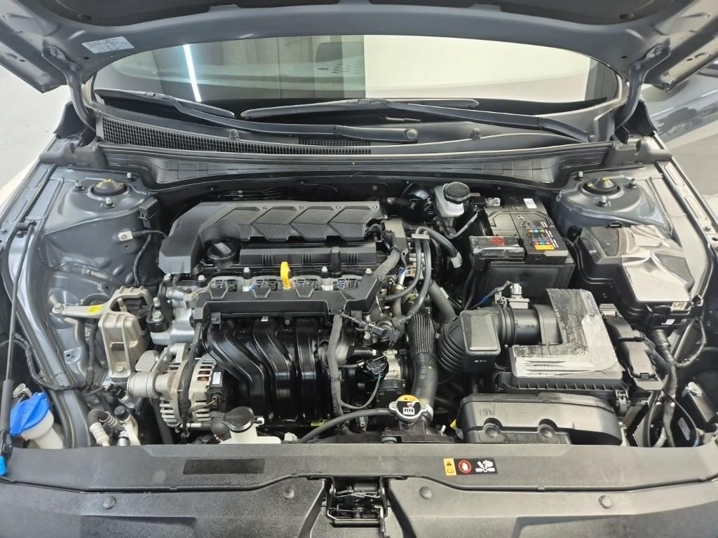 Hyundai Avante CN7 Inspiration Smart Stream 1.6 Gasoline — фото 5