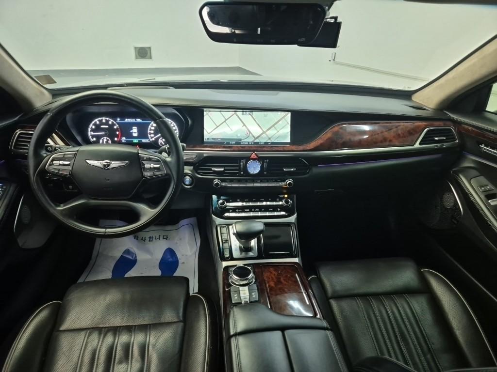 Genesis EQ900 Prestige 5.0 GDi AWD 8