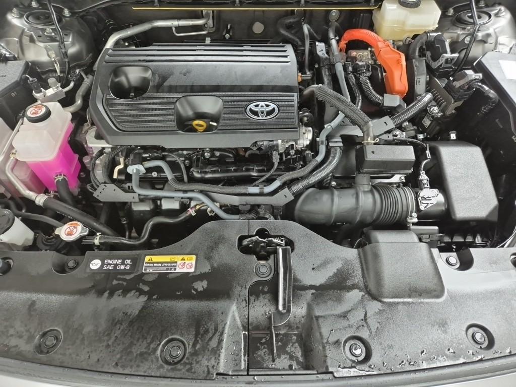 TOYOTA Crown (16th Generation) 2.5 Hybrid