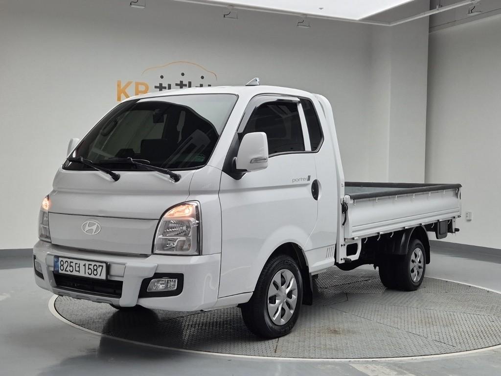 Hyundai Porter II Long Wheelbase Premium LPG 2.5 Turbo Long Wheelbase Super Cab