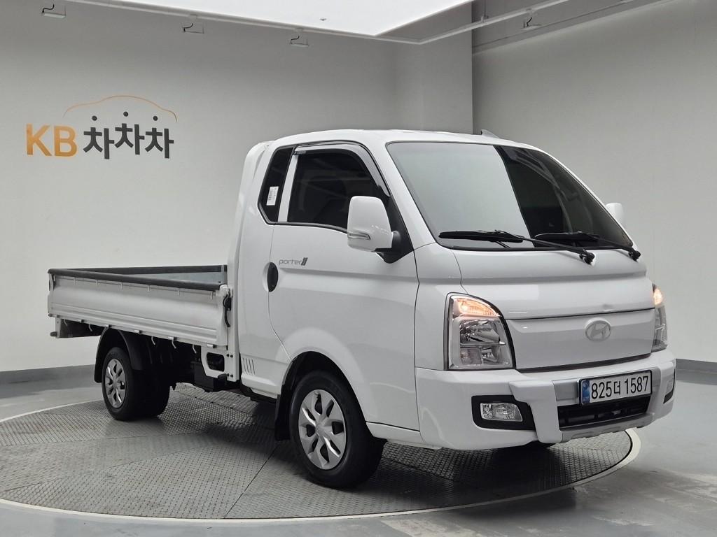Hyundai Porter II Long Wheelbase Premium LPG 2.5 Turbo Long Wheelbase Super Cab 5