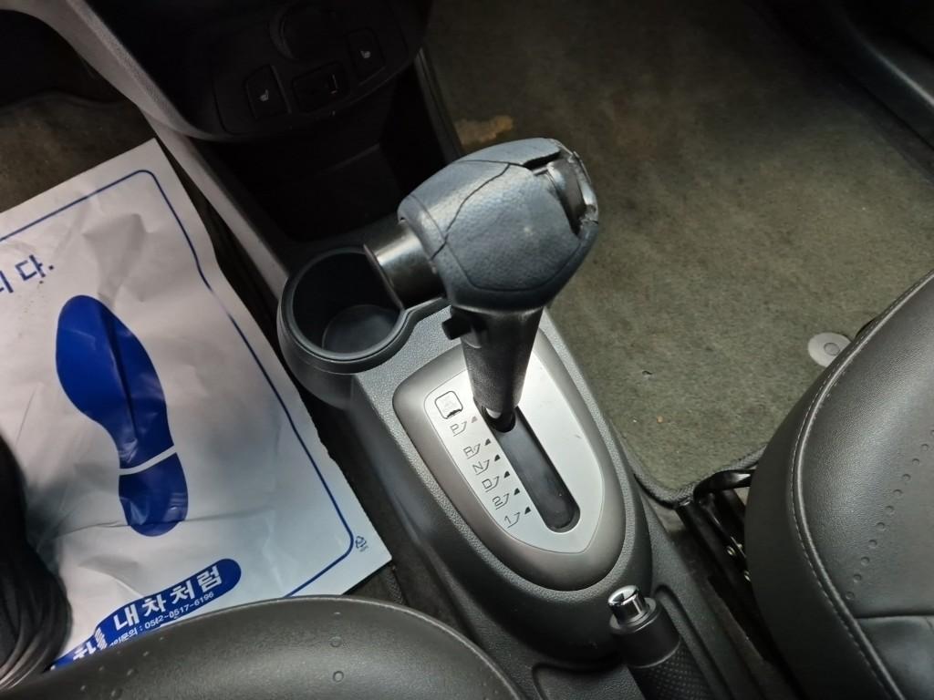 Chevrolet Spark LT Gasoline 9