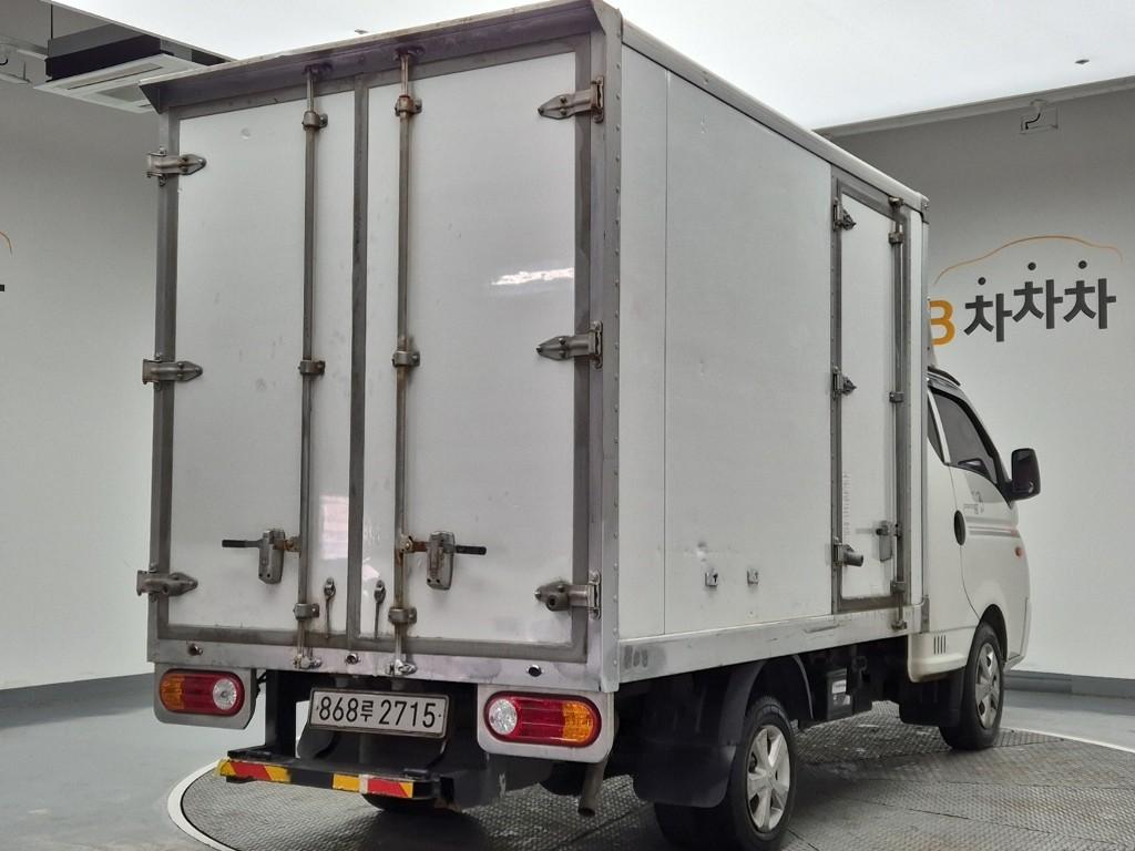 Hyundai Porter II Super Cab High Fixed Floor Long Wheelbase Super Cab 4