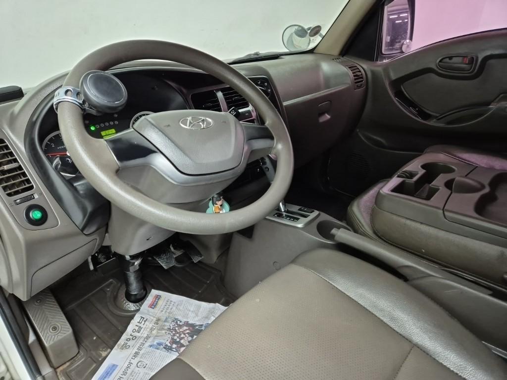 Hyundai Porter II Super Cab High Fixed Floor Long Wheelbase Super Cab 7