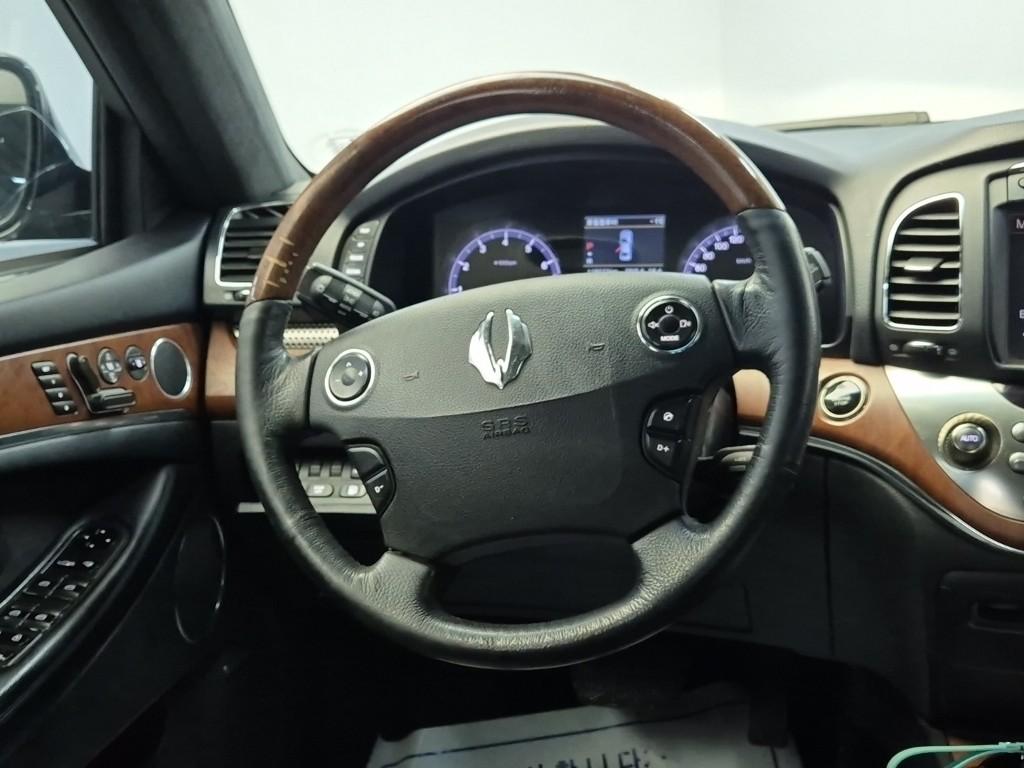 KG Mobility (Ssangyong) Chairman New W SVIP CW600 4TRONIC 10