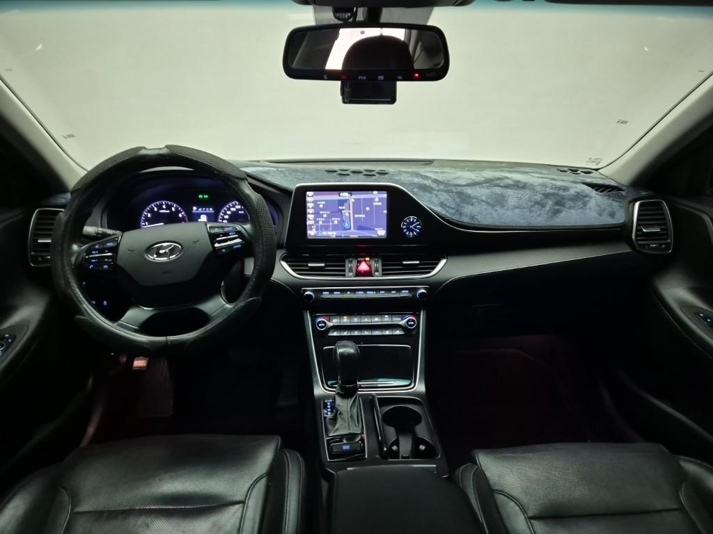 Hyundai Grandeur IG Modern 3.0 LPi 8