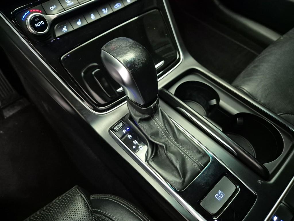Hyundai Grandeur IG Modern 3.0 LPi 9