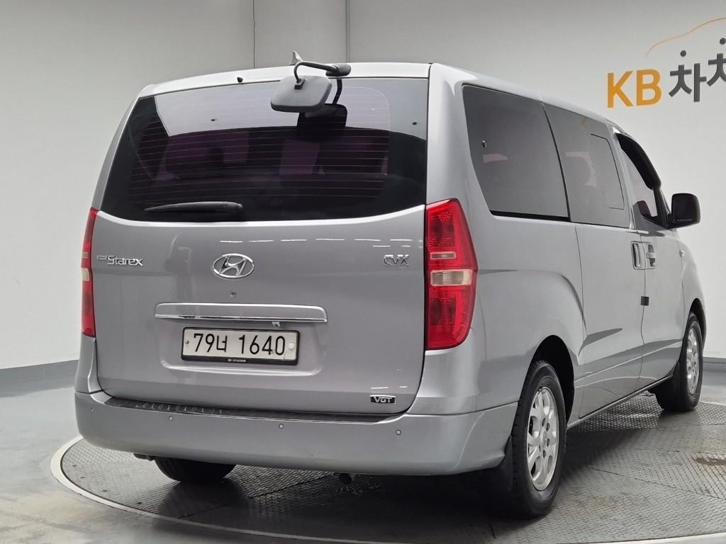Hyundai Starex Grand CVX Deluxe 2.5 VGT/ WGT Wagon 4