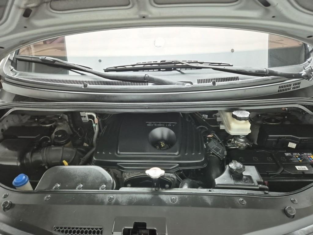 Hyundai Starex Grand CVX Deluxe 2.5 VGT/ WGT Wagon 6