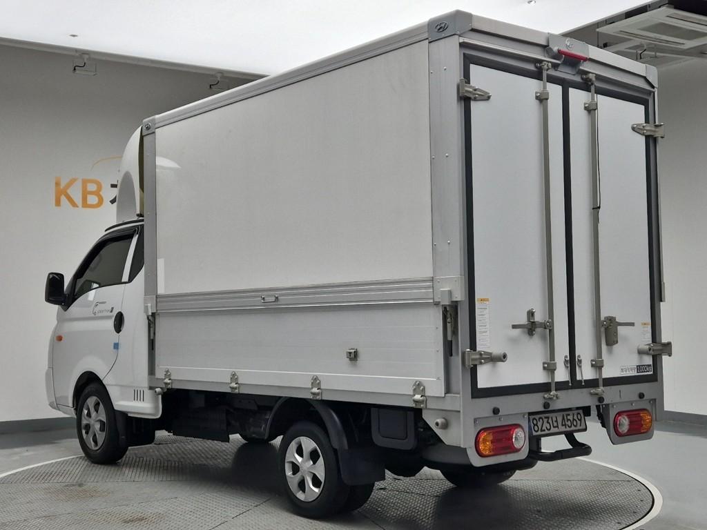 Hyundai Porter II LPG Manual LPG Wing body Manual Long Wheelbase Super Cab 3